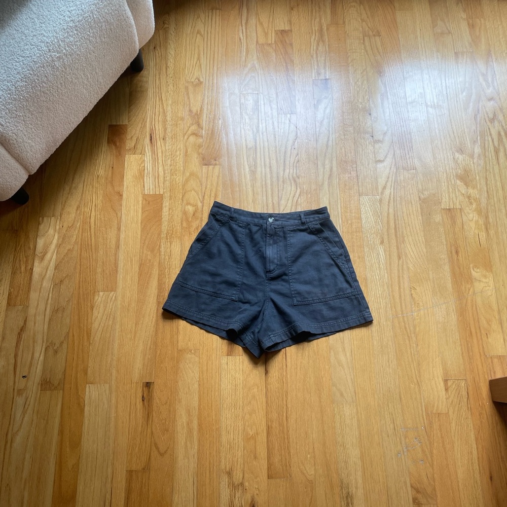 Universal threads black/gray shorts size 2